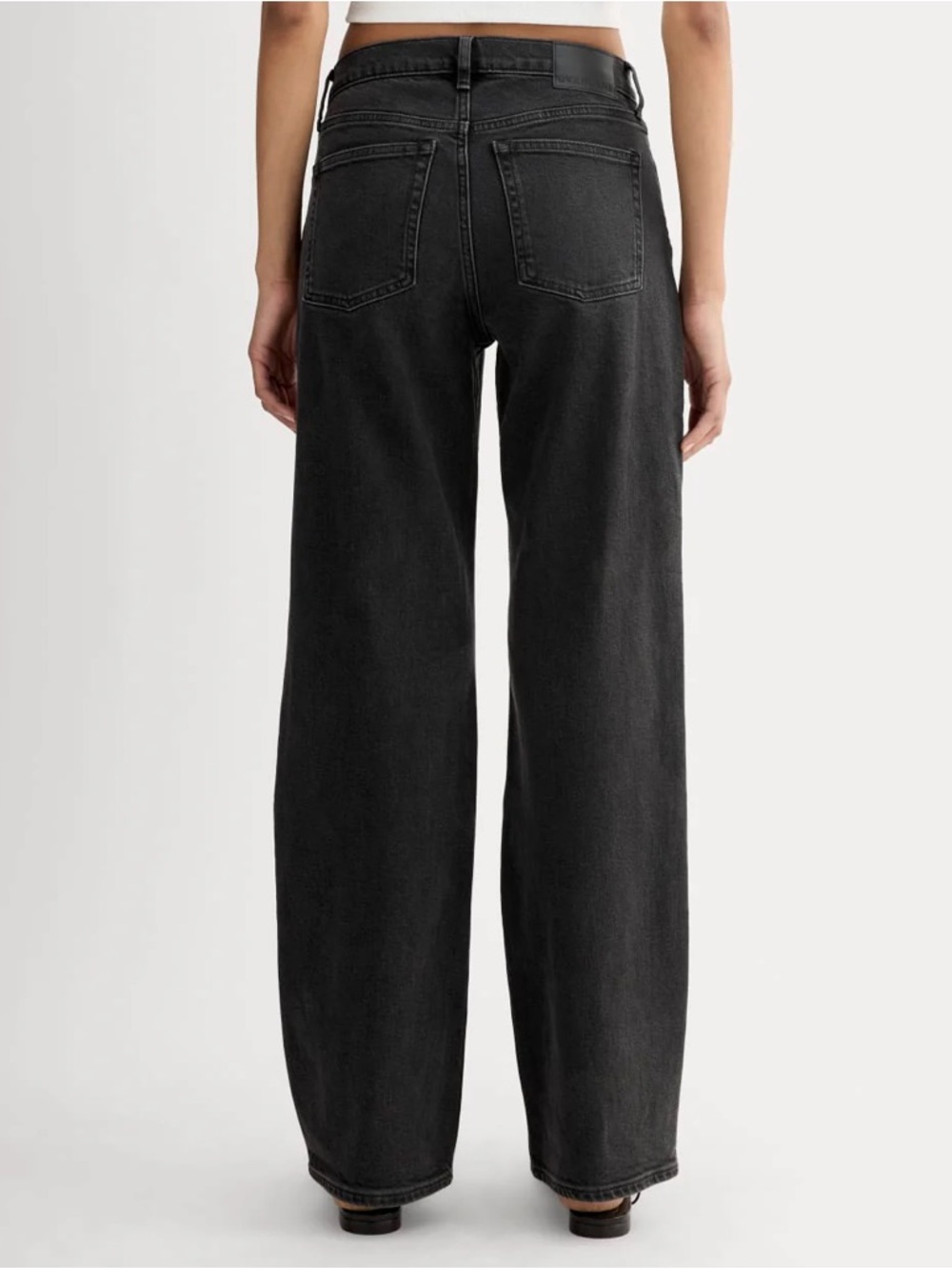 Everlane The 90's Forever Jeans in Washed Black - Picture 2 of 15